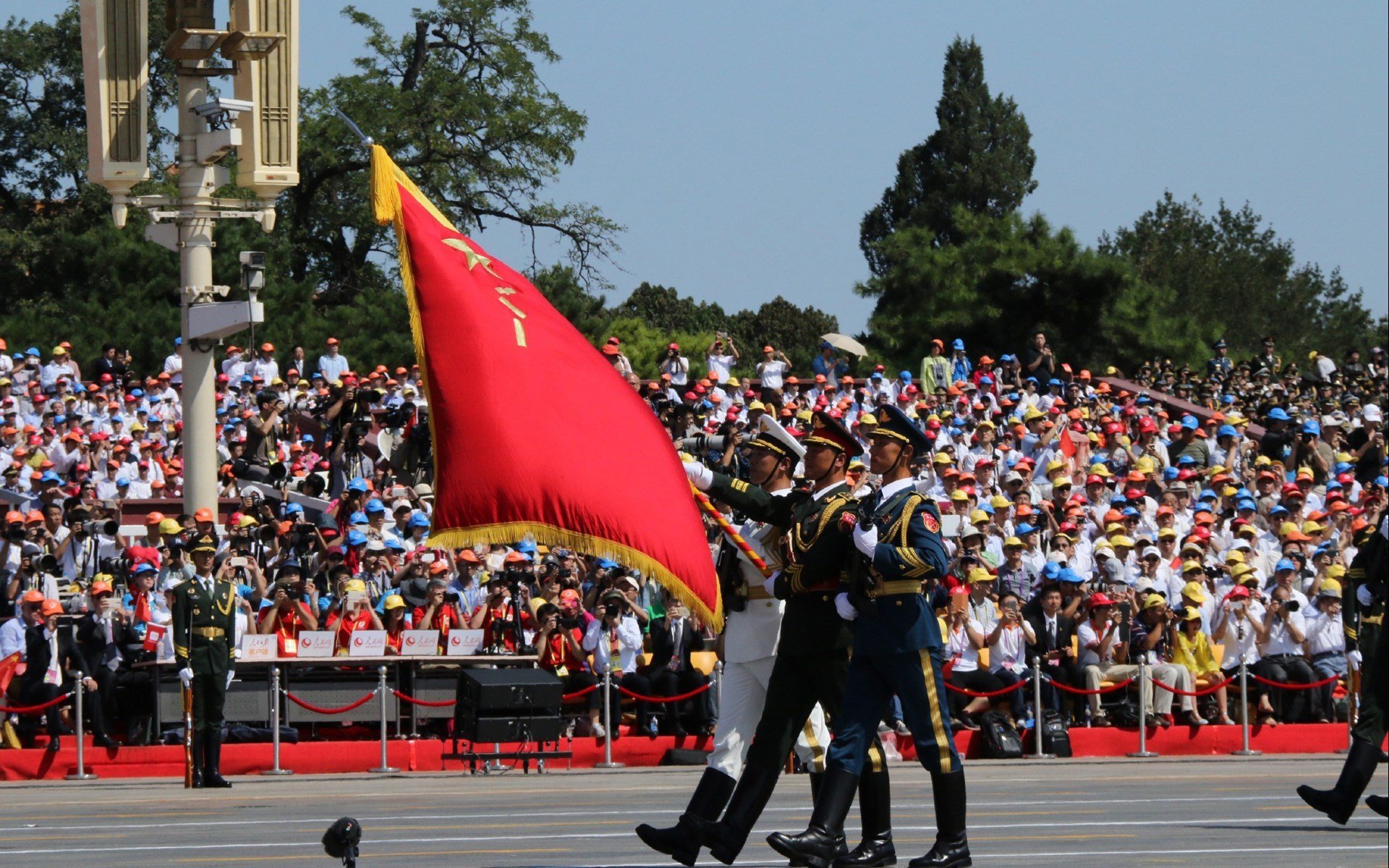 绿茵双面镜,伯纳乌的权杖与贝尔加莫的飓风