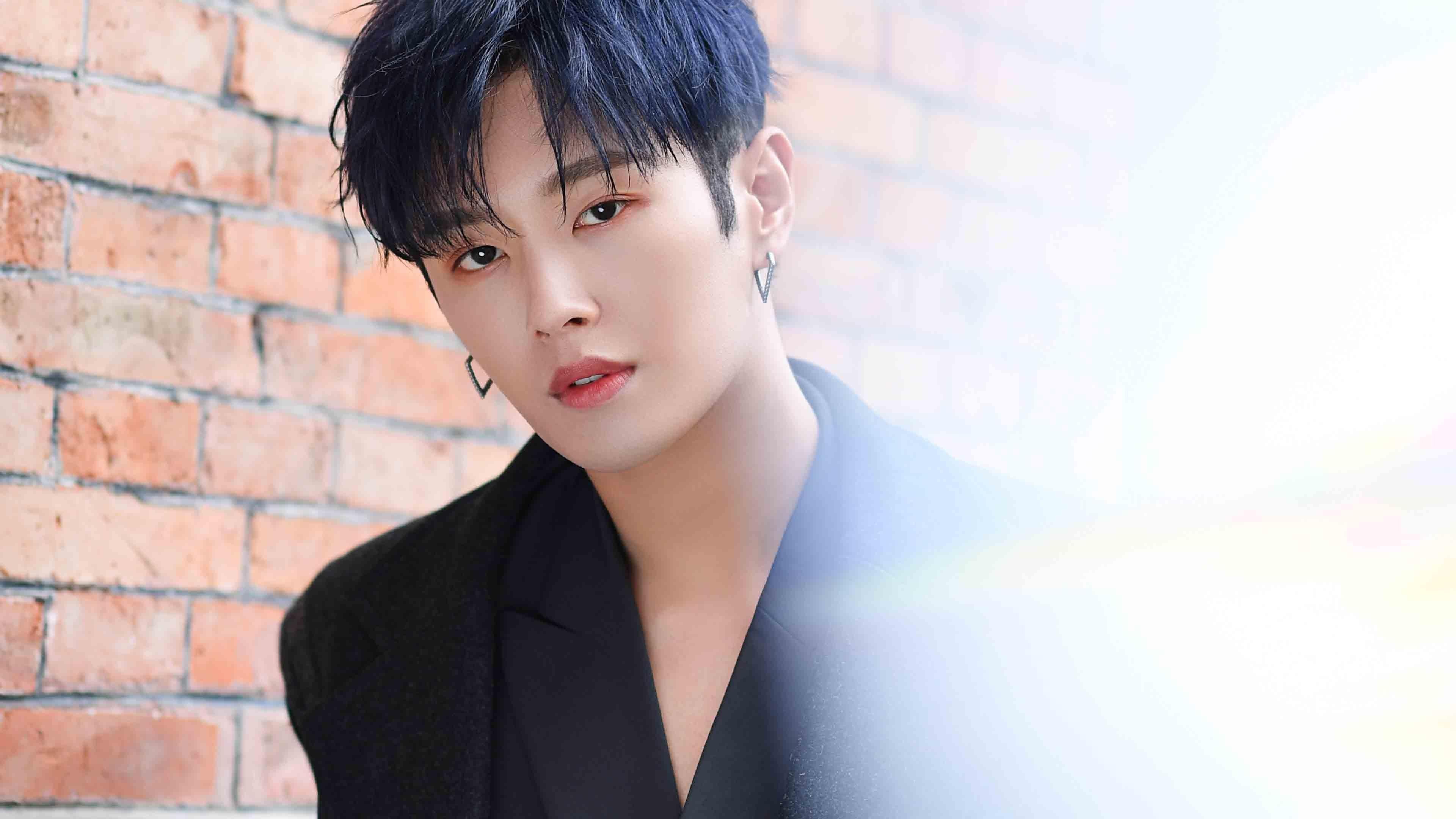 当绿军引擎全速运转,霍勒迪如何像F1冠军一样接管双线战场?